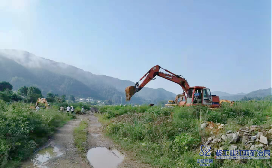 大椿村東塅產(chǎn)業(yè)園開工建設(shè)3_副本.png